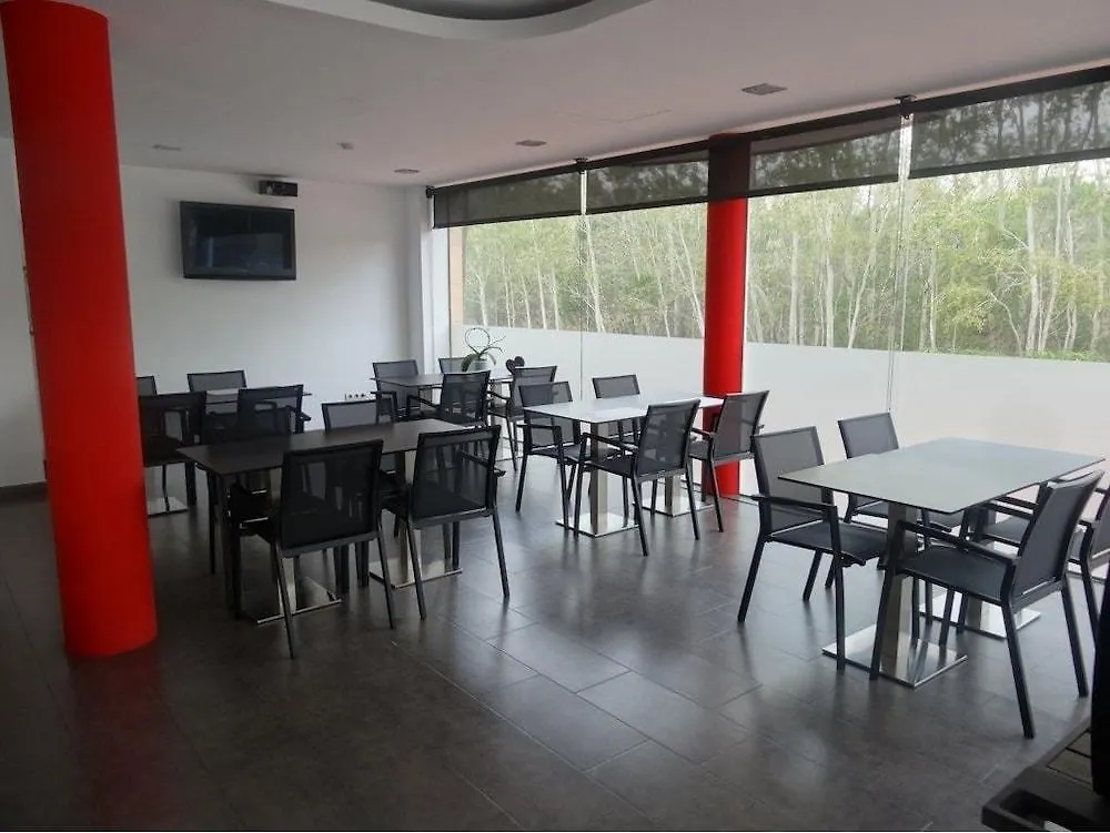 **  Hotel 170 Castelldefels Espanha
