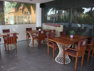 Hotel 170 Castelldefels